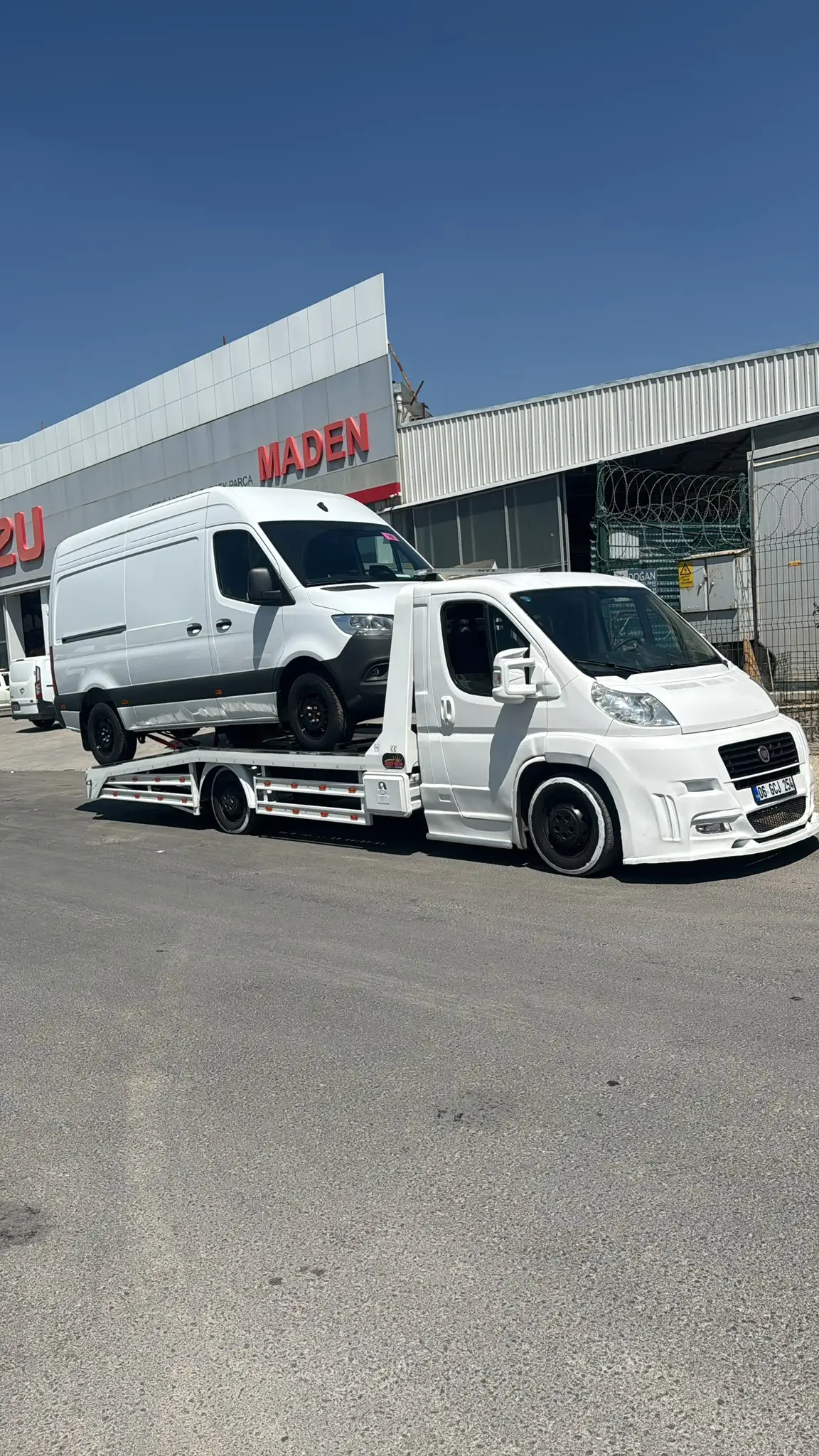 Hafif ticari araç çekici hizmeti