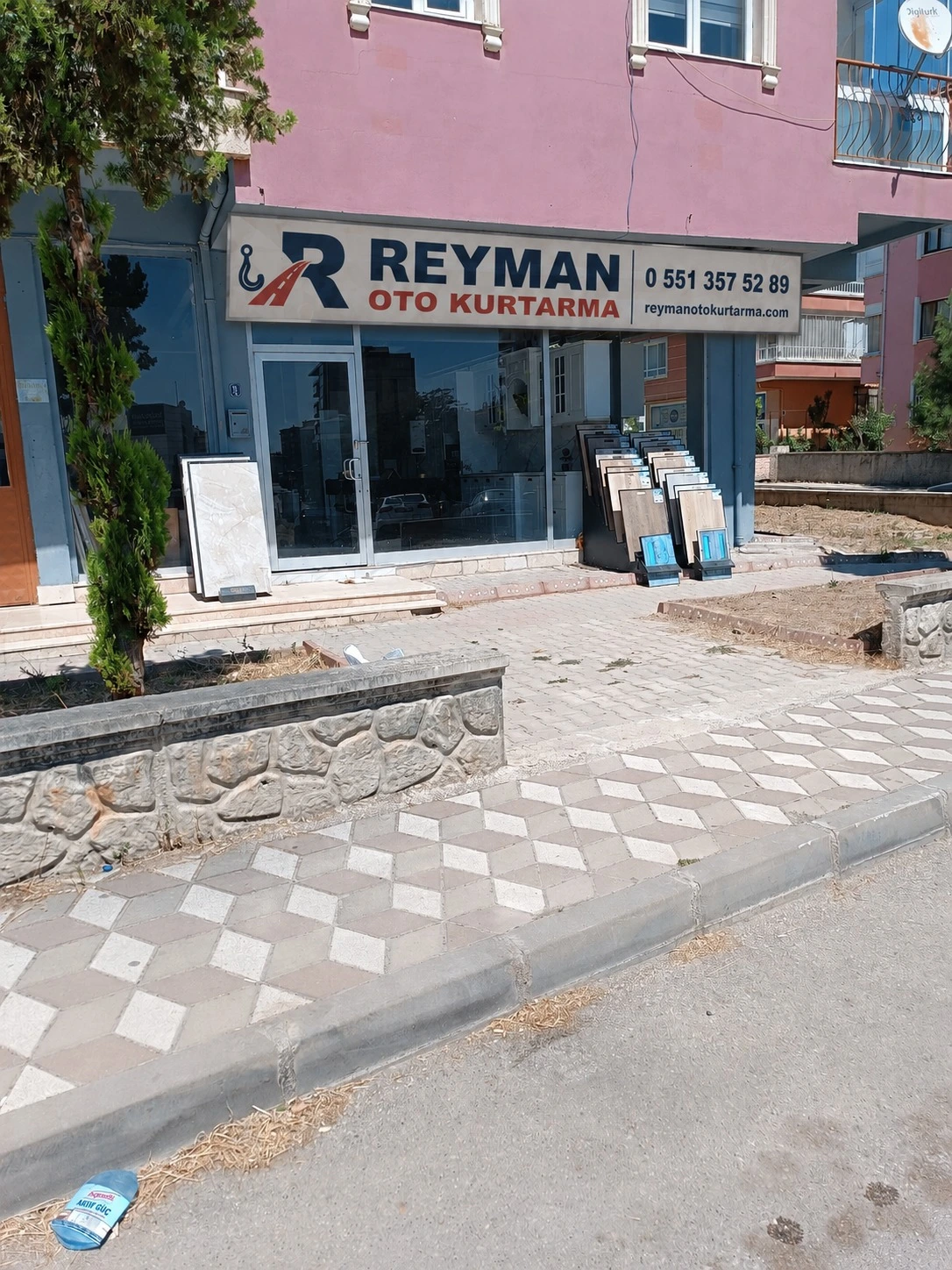 Reyman Oto Kurtarma tabelası